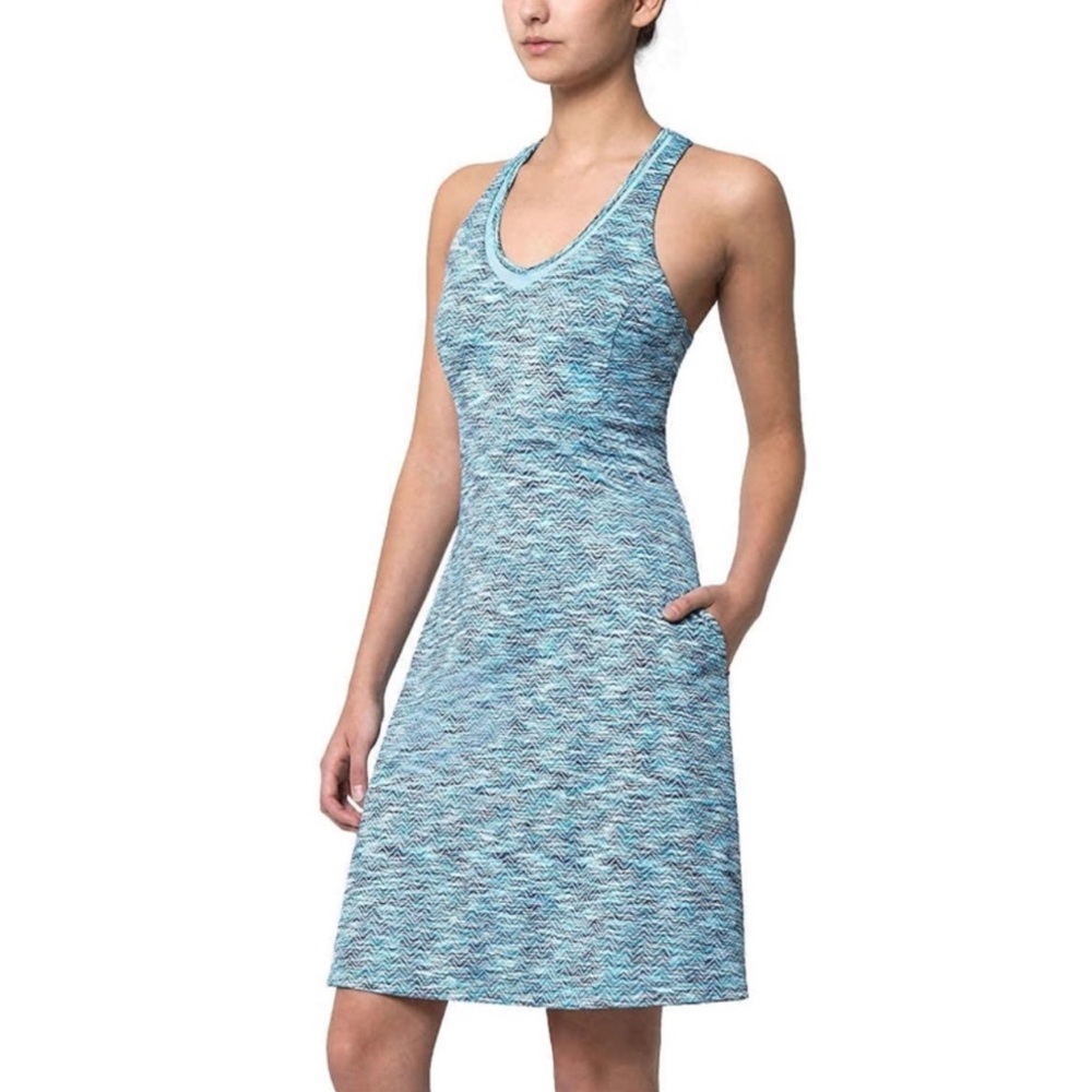 NWT MPG Mondetta Travel Dress Chevron Print Racerback Pockets Blue Sz L